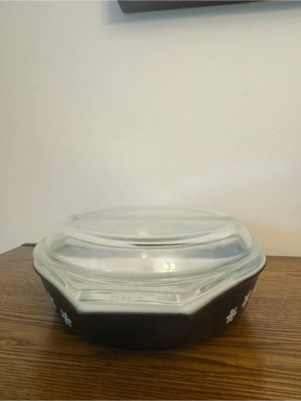 Vintage Pyrex Charcoal Black Snowflake Divided Casserole Dish 1.5 Qt w/ Lid GUC